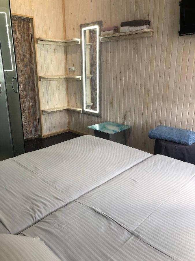 Baron Munchausen Guest House Kamieniec Podolski Zewnętrze zdjęcie