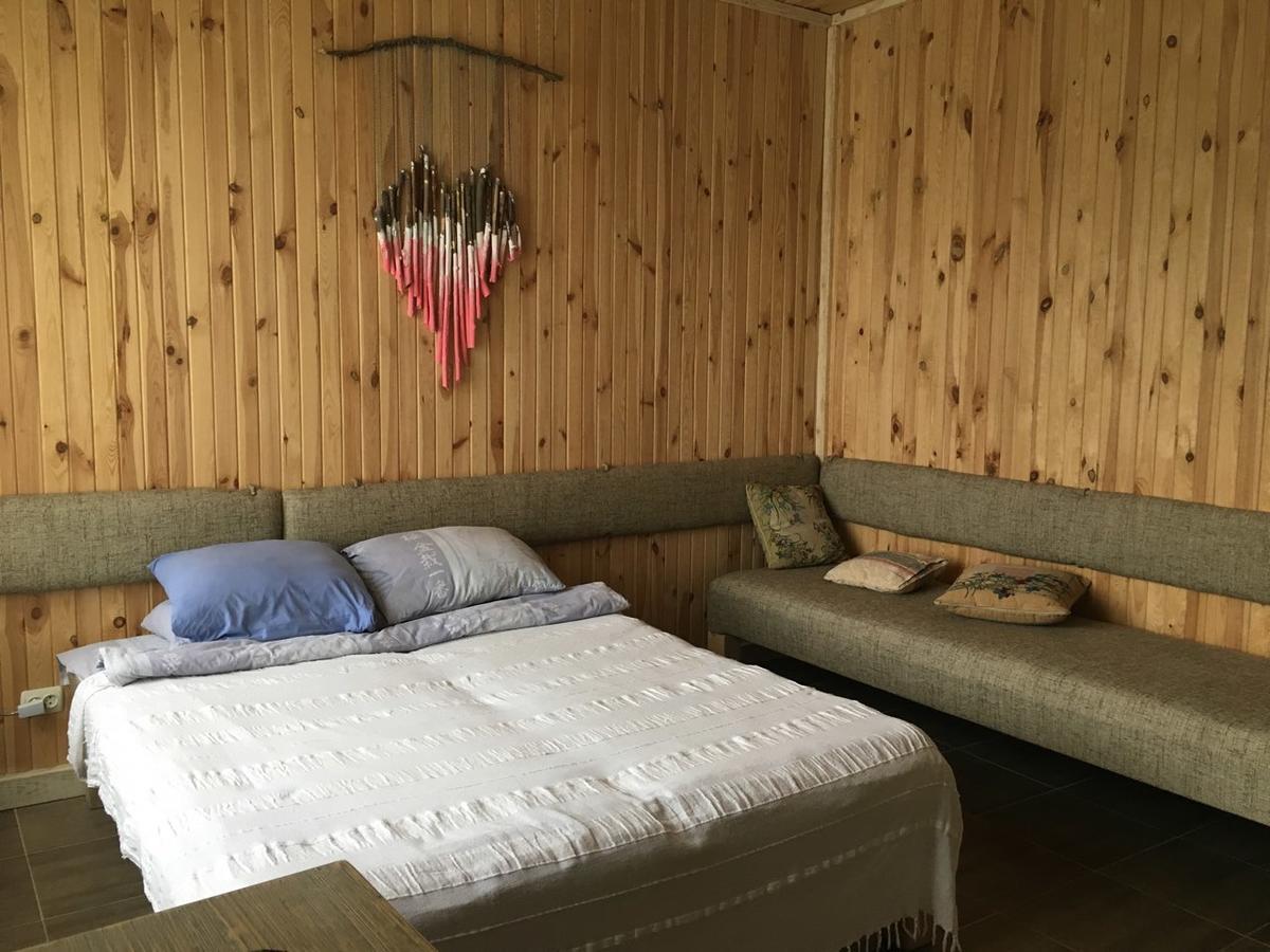Baron Munchausen Guest House Kamieniec Podolski Zewnętrze zdjęcie