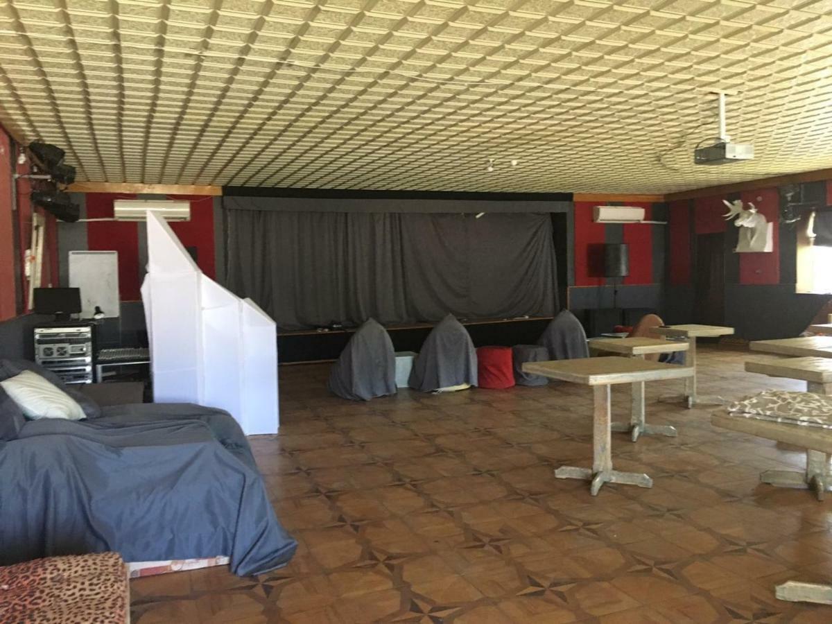 Baron Munchausen Guest House Kamieniec Podolski Zewnętrze zdjęcie