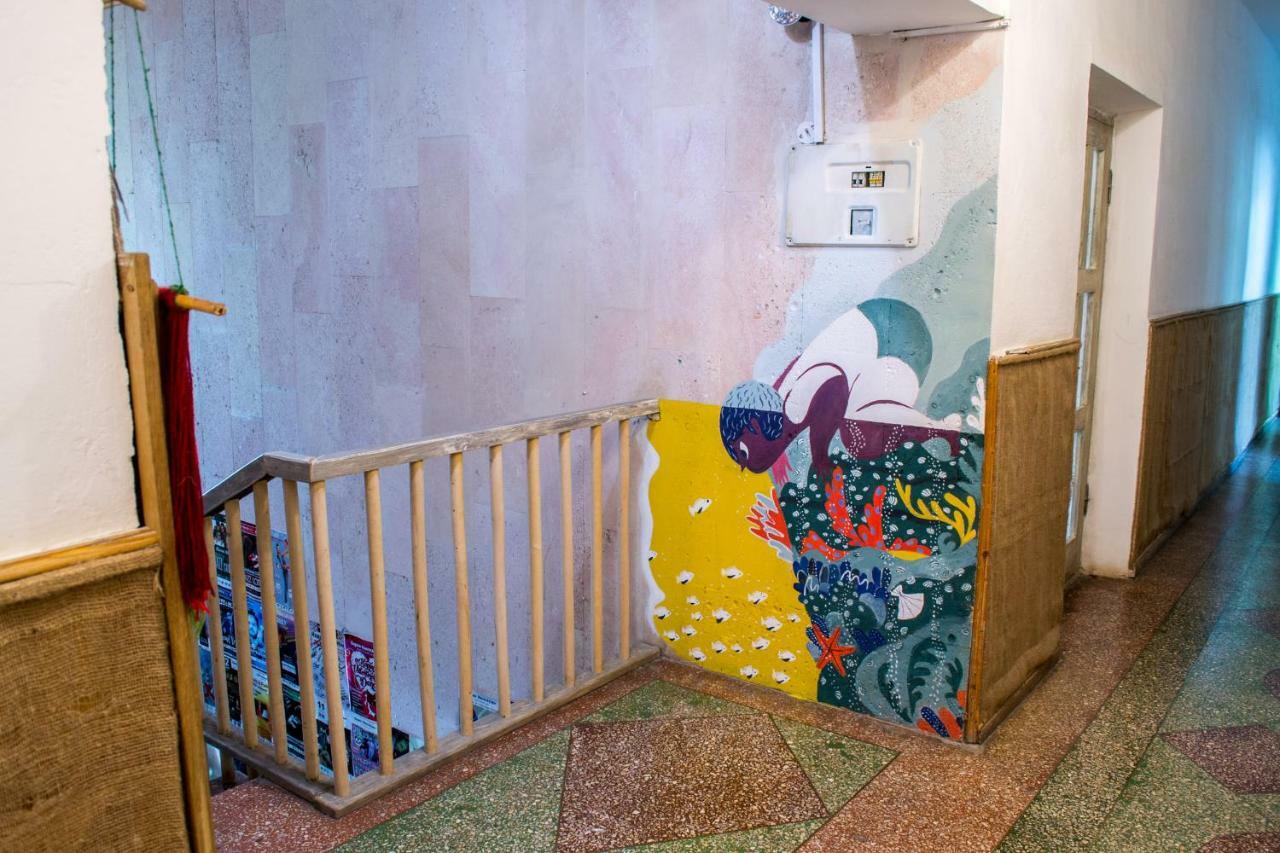 Baron Munchausen Guest House Kamieniec Podolski Zewnętrze zdjęcie
